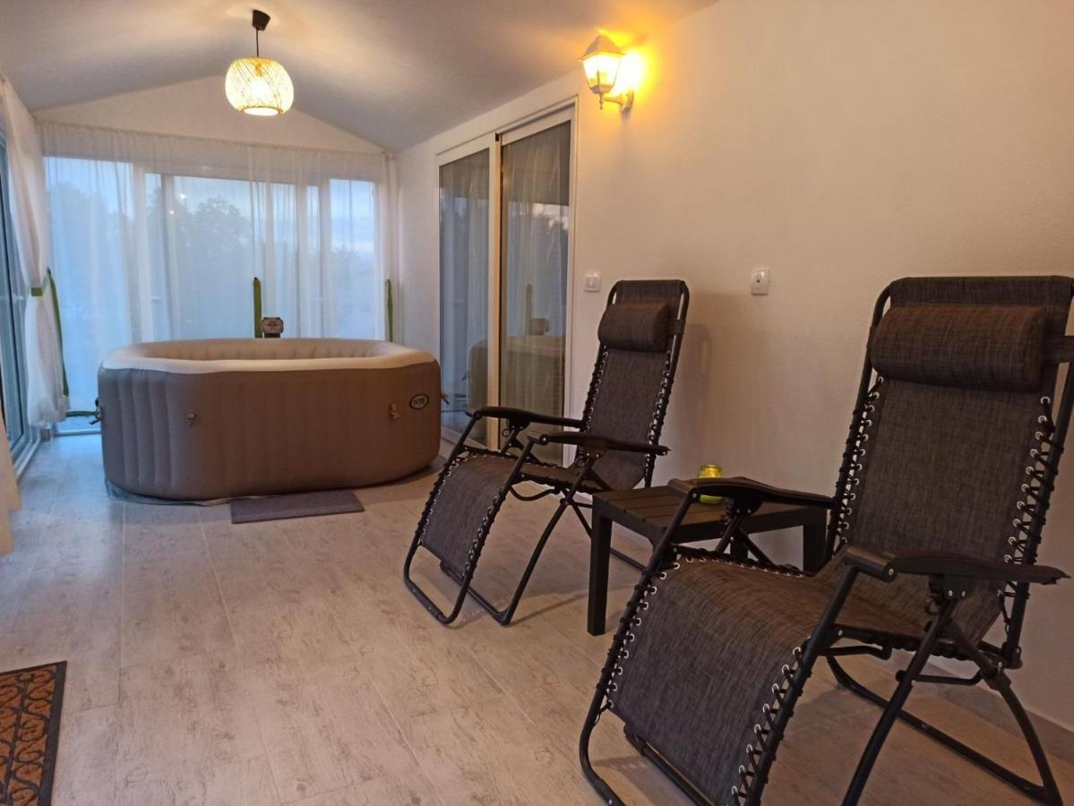Holiday House Vela Vrta Sveti Ivan Dobrinjski Luaran gambar